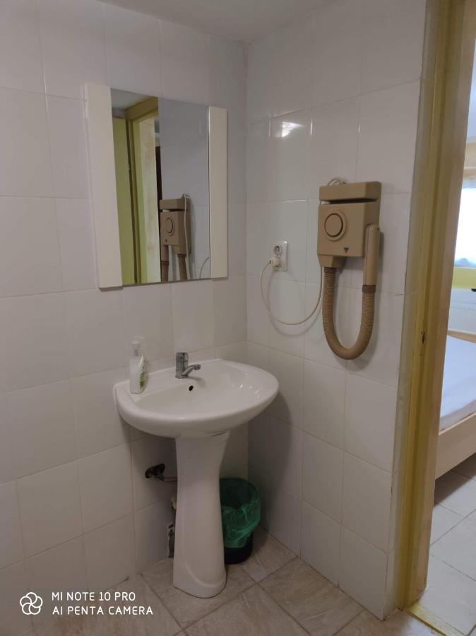 קריובה Alfredo Hostel מראה חיצוני תמונה
