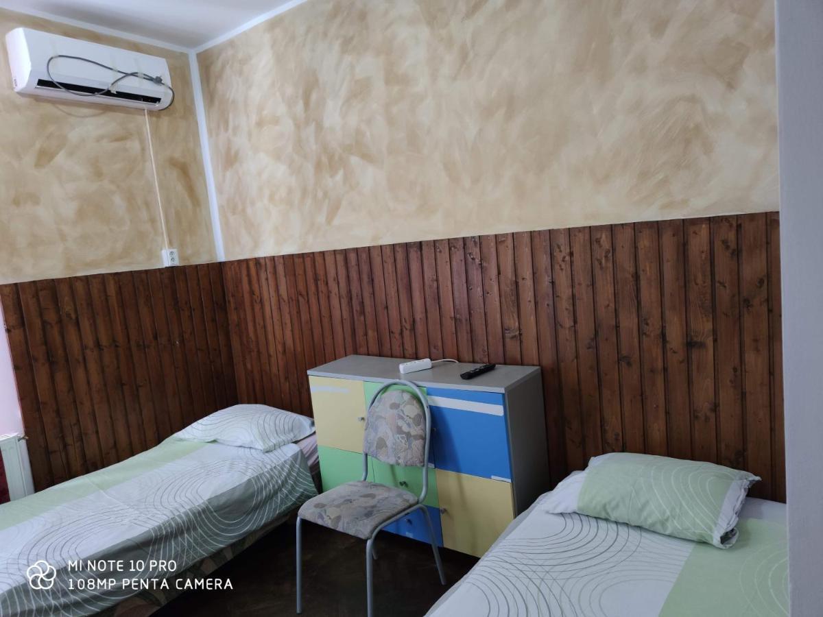 קריובה Alfredo Hostel מראה חיצוני תמונה
