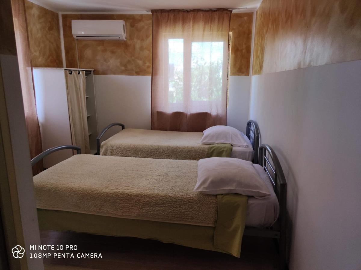 קריובה Alfredo Hostel מראה חיצוני תמונה